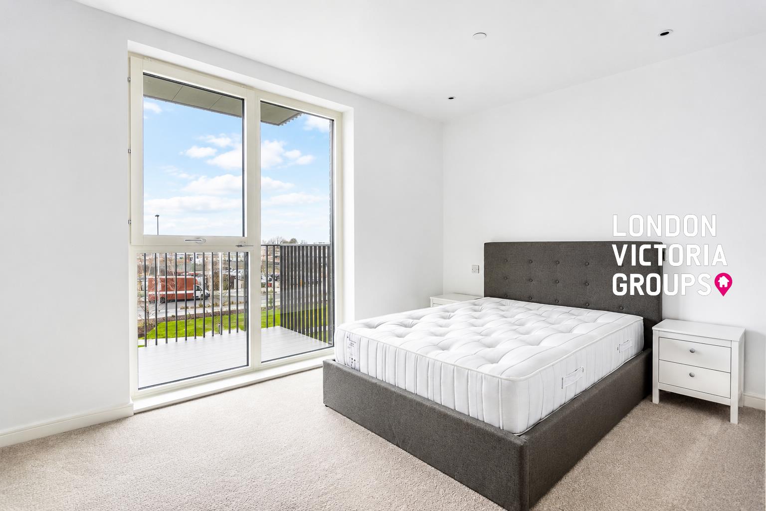 2 bed property in Iris House, 2 Cedrus Avenue, Southall